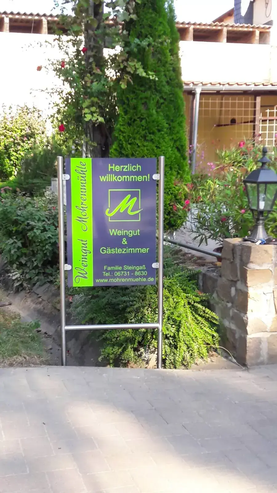 Individuelle Metallarbeiten, Wind- und Sonnenschutz, Werbeschilder sowie Reparaturen – wir bieten vielseitige Lösungen rund um Haus, Garten und Gewerbe.