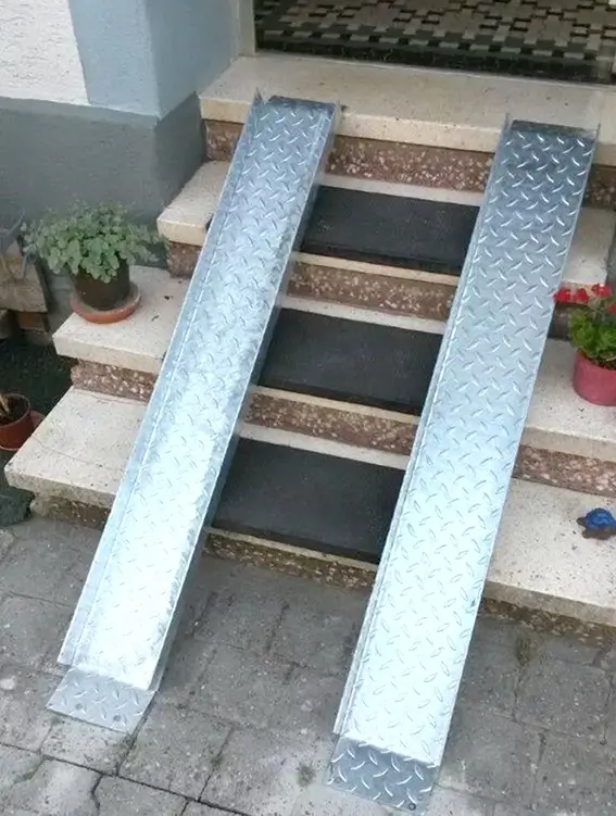 Individuelle Metallarbeiten, Wind- und Sonnenschutz, Werbeschilder sowie Reparaturen – wir bieten vielseitige Lösungen rund um Haus, Garten und Gewerbe.